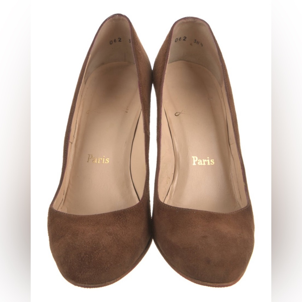 Brown suede round toe wedges.